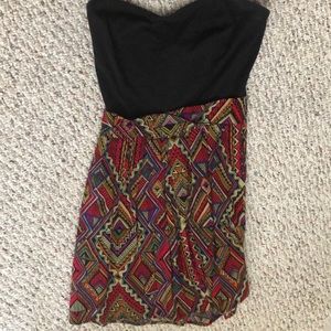 Sleeveless Aztec print dress